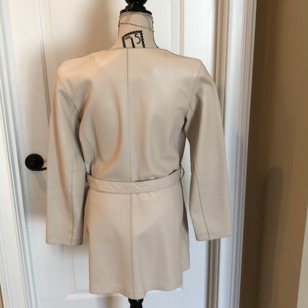 Leather jacket - Picture 4 of 16